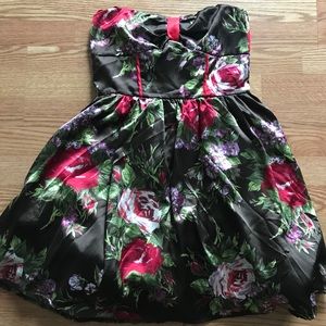 Charlotte Russe floral patterned dress. Size 11